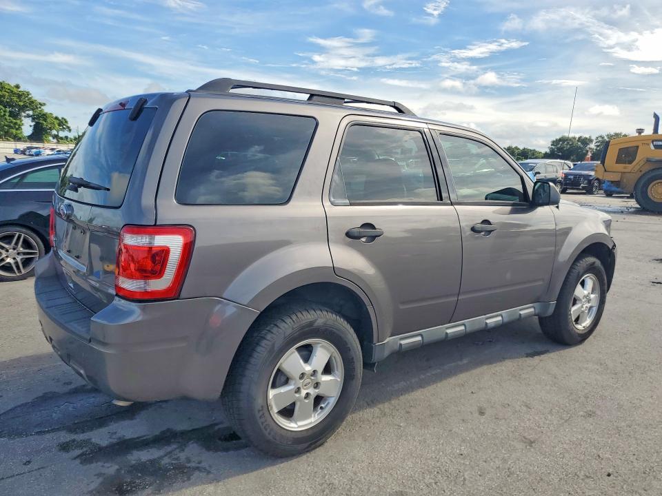 Photo 3 from auction – 2012 FORD ESCAPE with VIN 1FMCU0C77CKC52150