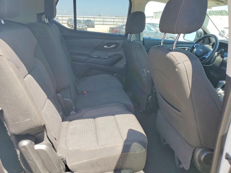 Photo 11 from auction – 2018 CHEVROLET TRAVERSE with VIN 1GNEVFKW2JJ113785
