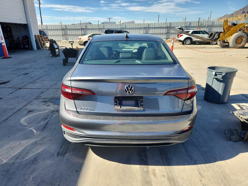 Photo 6 from auction – 2024 VOLKSWAGEN JETTA with VIN 3VWEM7BU9RM083633