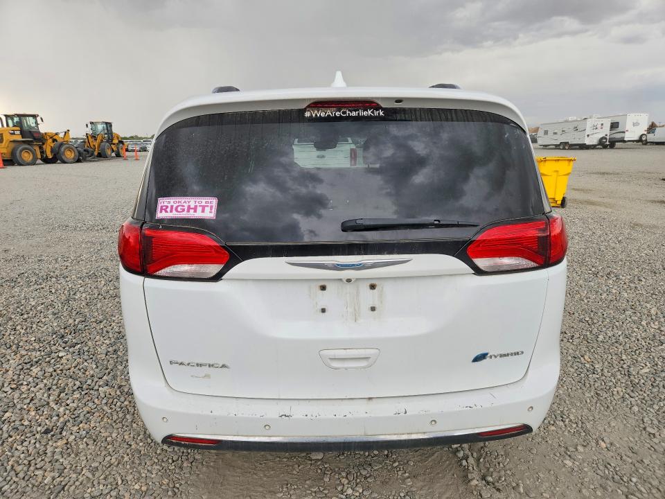 Photo 6 from auction – 2018 CHRYSLER PACIFICA with VIN 2C4RC1N79JR359137