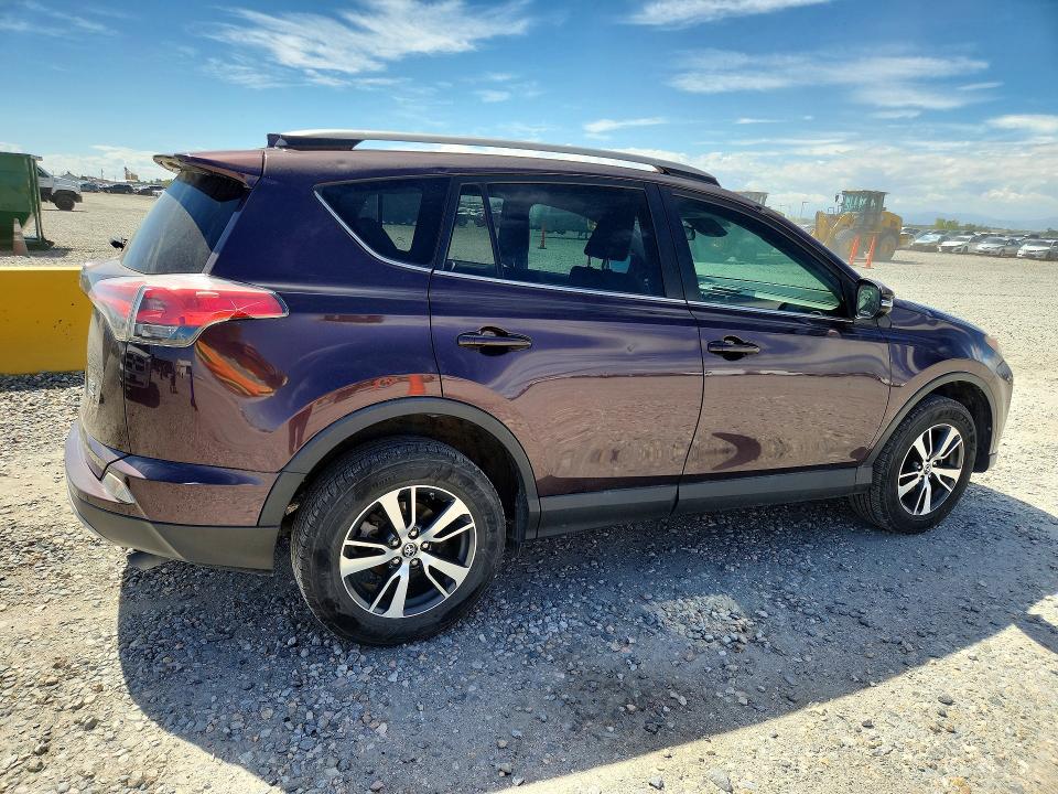 Photo 3 from auction – 2018 TOYOTA RAV4 with VIN 2T3RFREVXJW743485