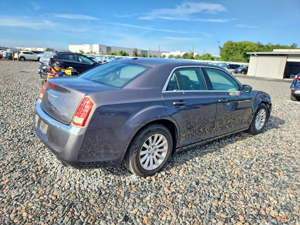 Photo 3 from auction – 2013 CHRYSLER 300 with VIN 2C3CCAAG3DH577617