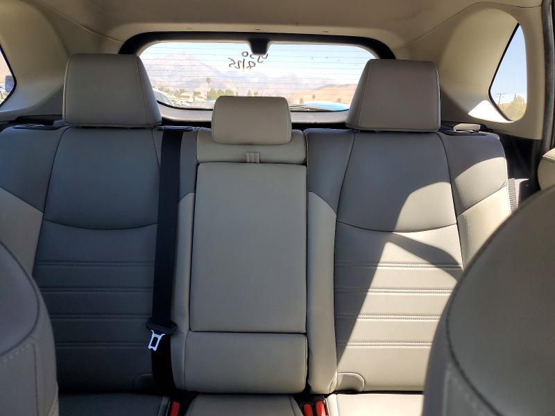 Photo 10 from auction – 2020 TOYOTA RAV4 with VIN 4T3D6RFV4LU004429