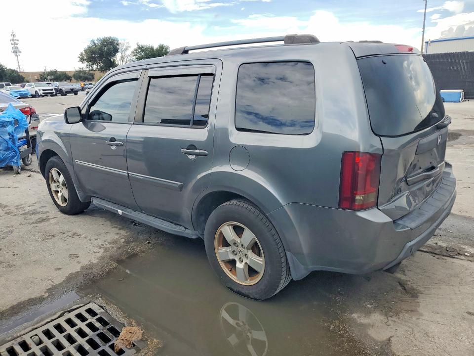 Photo 2 from auction – 2011 HONDA PILOT with VIN 5FNYF4H56BB024283