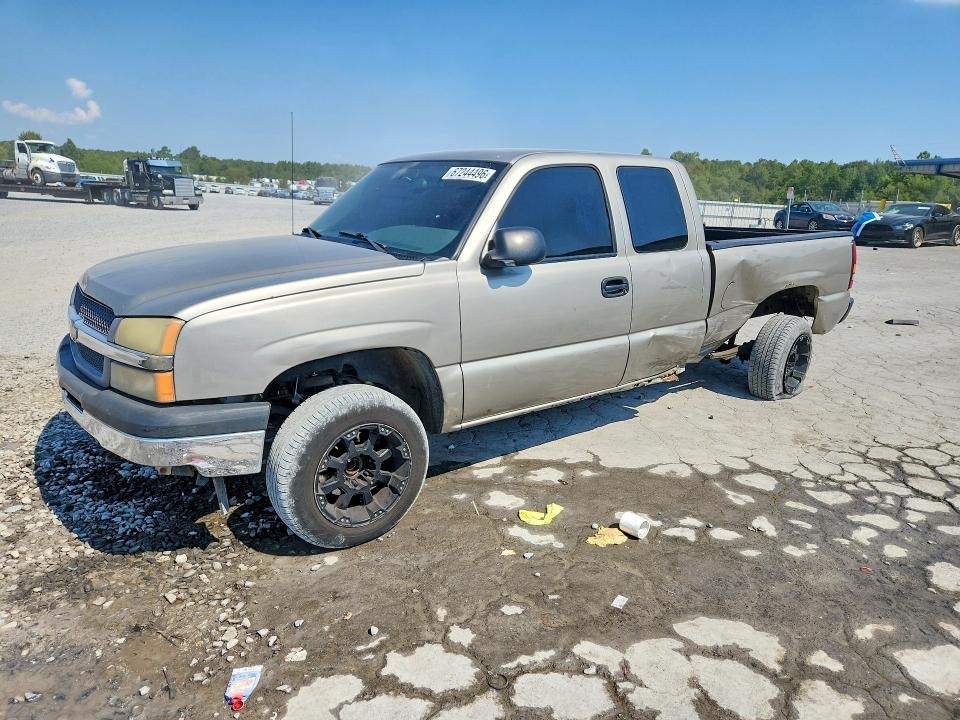 CHEVROLET SILVERADO 2003 with VIN 2GCEC19X031147205 - Photo from auction