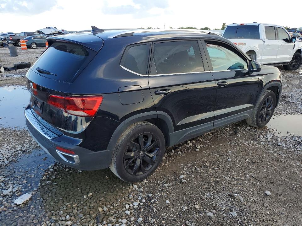 Снимка 3 от търг – 2023 VOLKSWAGEN TAOS с VIN 3VVSX7B2XPM329048