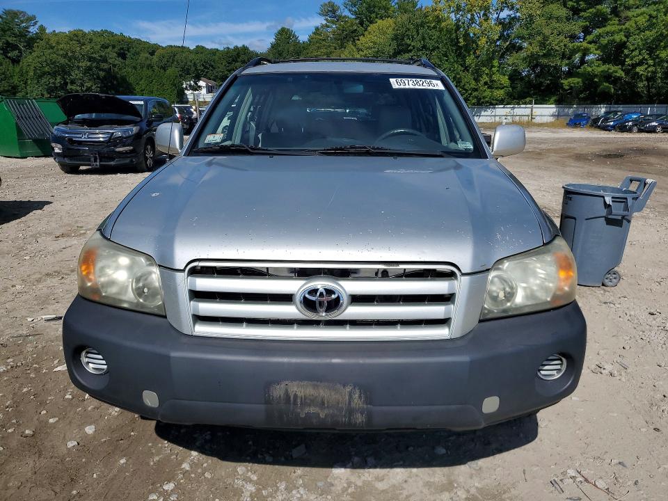 Photo 5 from auction – 2005 TOYOTA HIGHLANDER with VIN JTEGD21A950115866