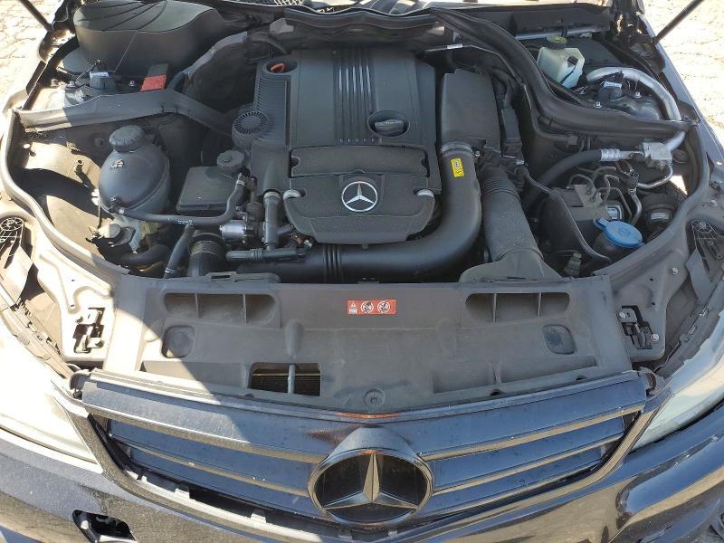 Photo 11 from auction – 2012 MERCEDES-BENZ C with VIN WDDGF4HB3CA651640