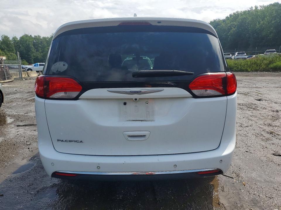 Photo 6 from auction – 2019 CHRYSLER PACIFICA with VIN 2C4RC1BG0KR554436