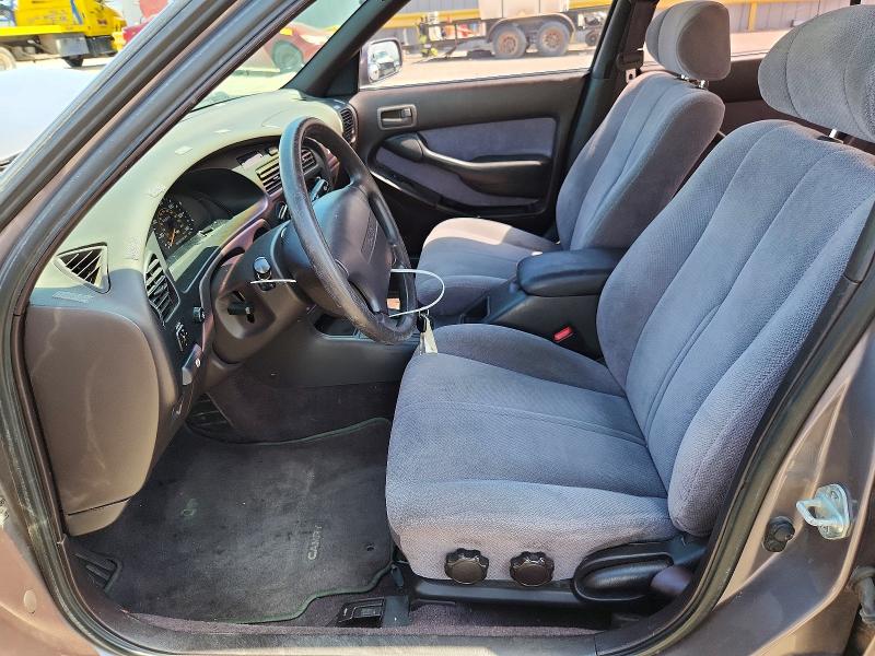 Photo 7 from auction – 1996 TOYOTA CAMRY with VIN 4T1BF12K9TU136759