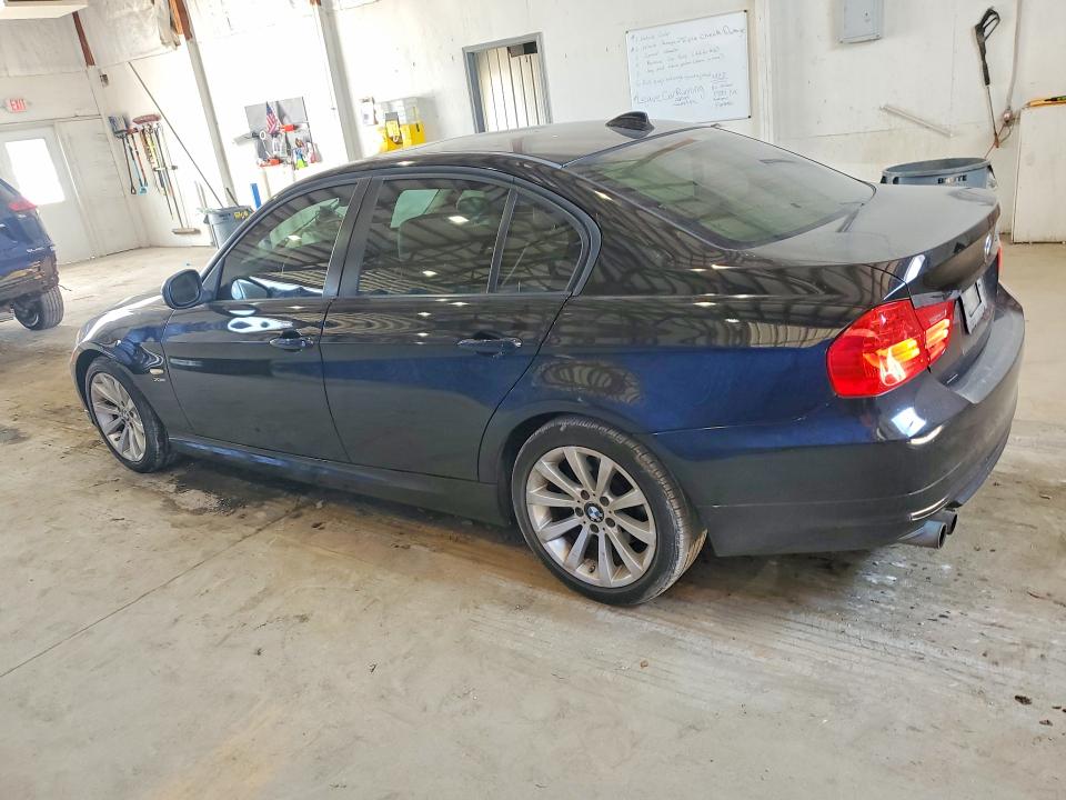 Photo 2 from auction – 2011 BMW 328 with VIN WBAPK5C59BA995725