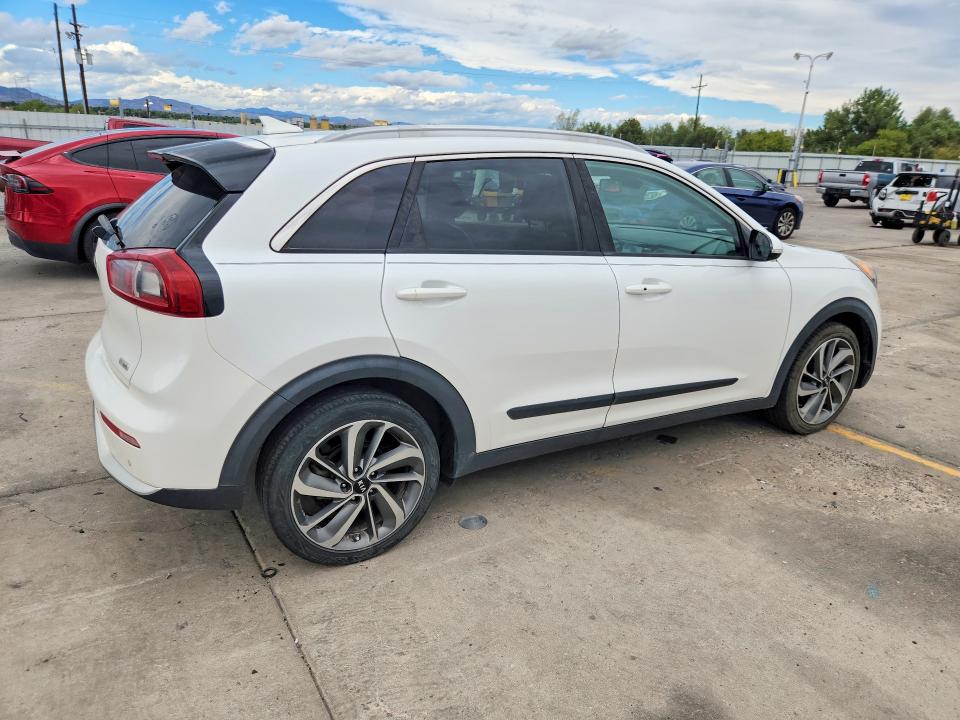 Photo 3 from auction – 2017 KIA NIRO with VIN KNDCE3LC4H5049898