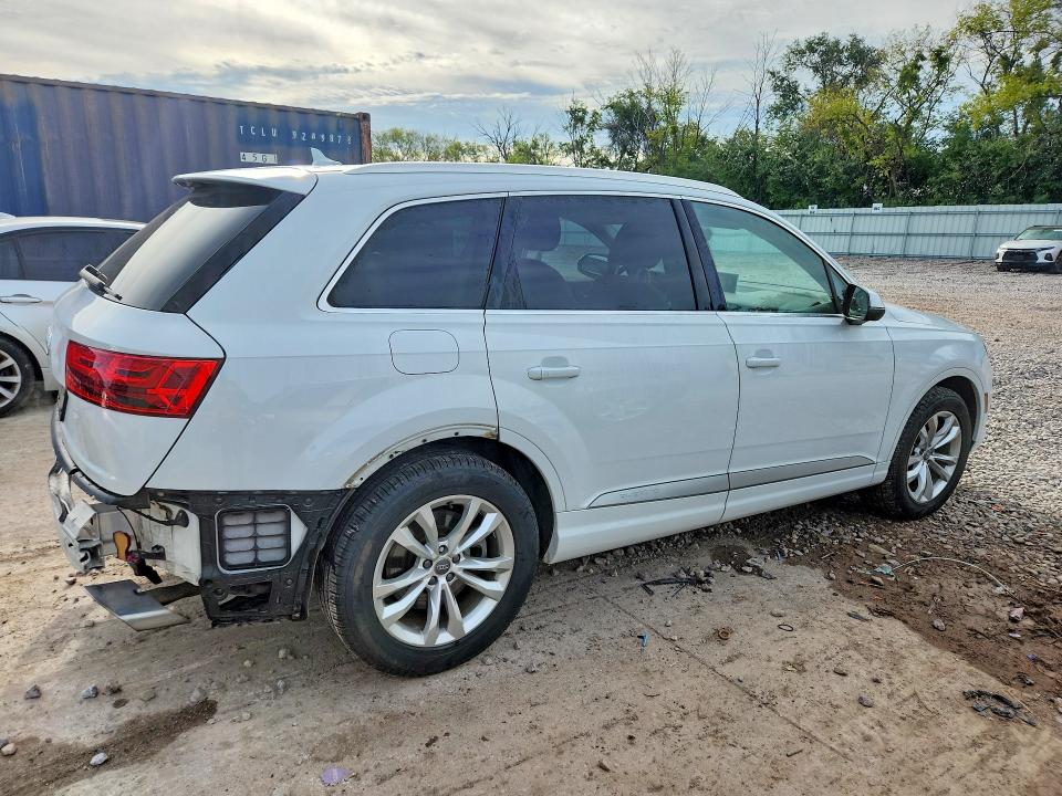 Photo 3 from auction – 2019 AUDI Q7 with VIN WA1AHAF73KD024032