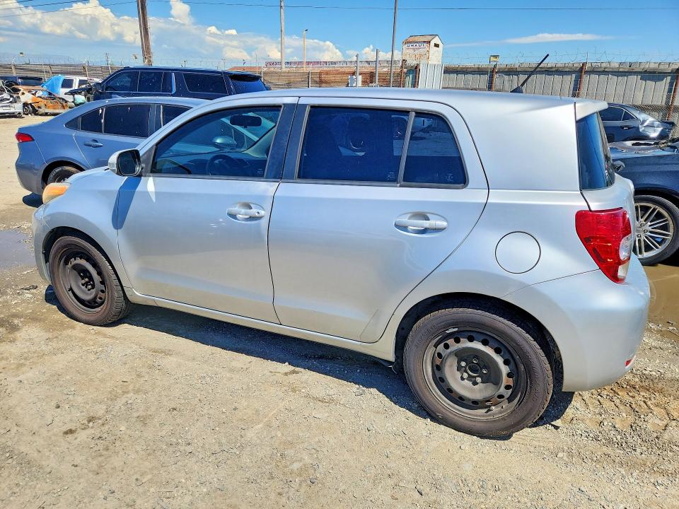 Фото 2 с аукциона – 2008 SCION XD с VIN JTKKU10498J009915