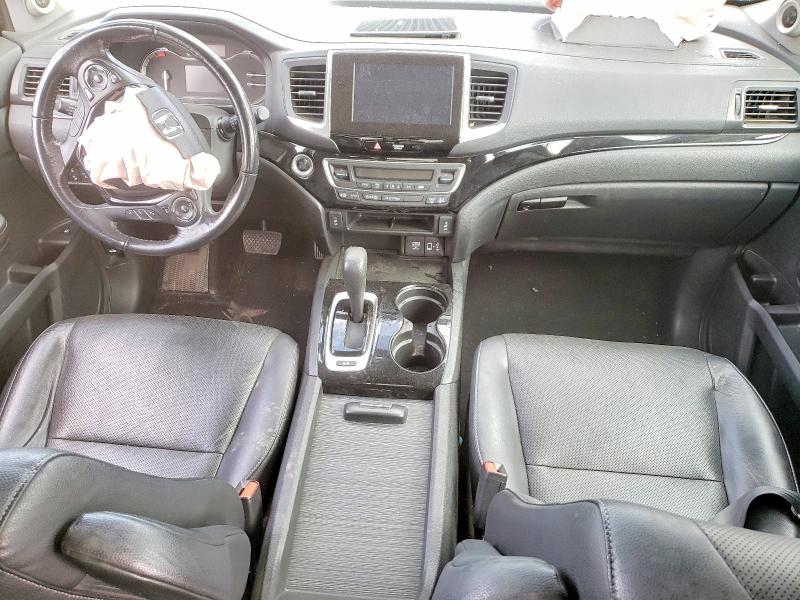 Фото 8 с аукциона – 2018 HONDA RIDGELINE с VIN 5FPYK3F77JB012398