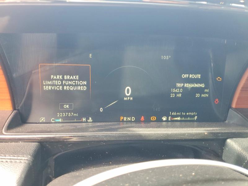 Photo 9 from auction – 2018 LINCOLN NAVIGATOR with VIN 5LMJJ2HT1JEL04723