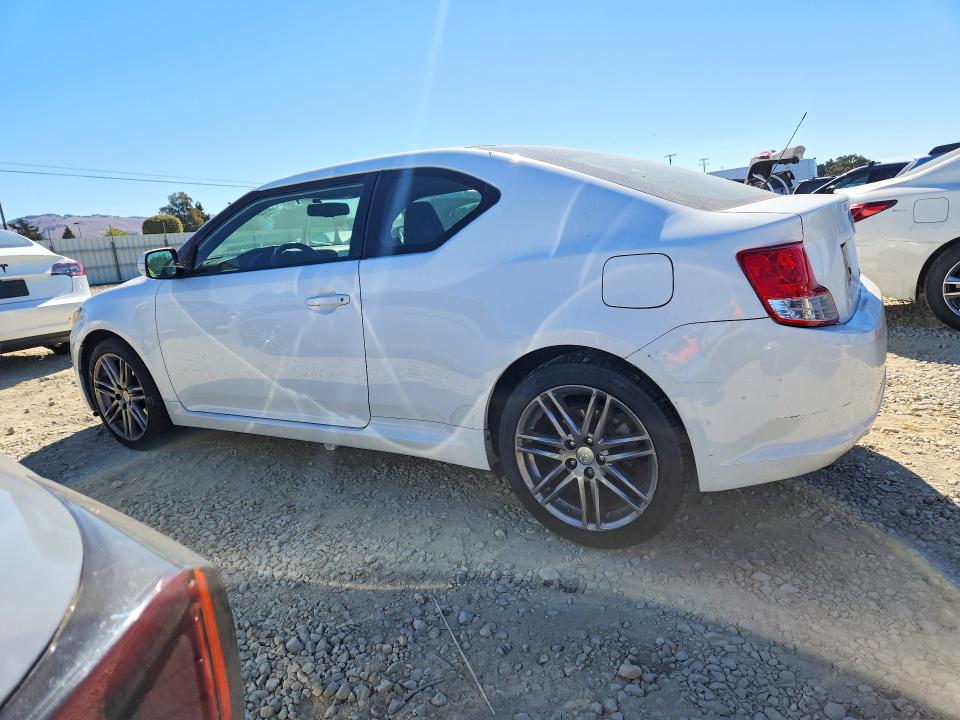 Снимка 2 от търг – 2013 SCION TC с VIN JTKJF5C77D3047189