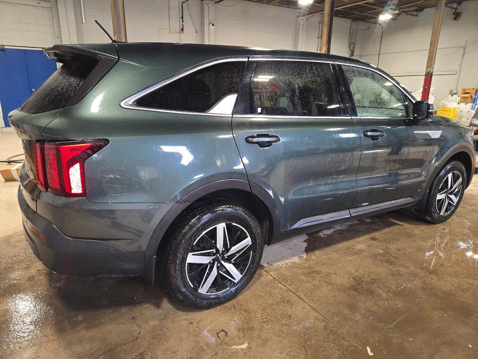 Снимка 3 от търг – 2022 KIA SORENTO с VIN 5XYRGDLC0NG113593