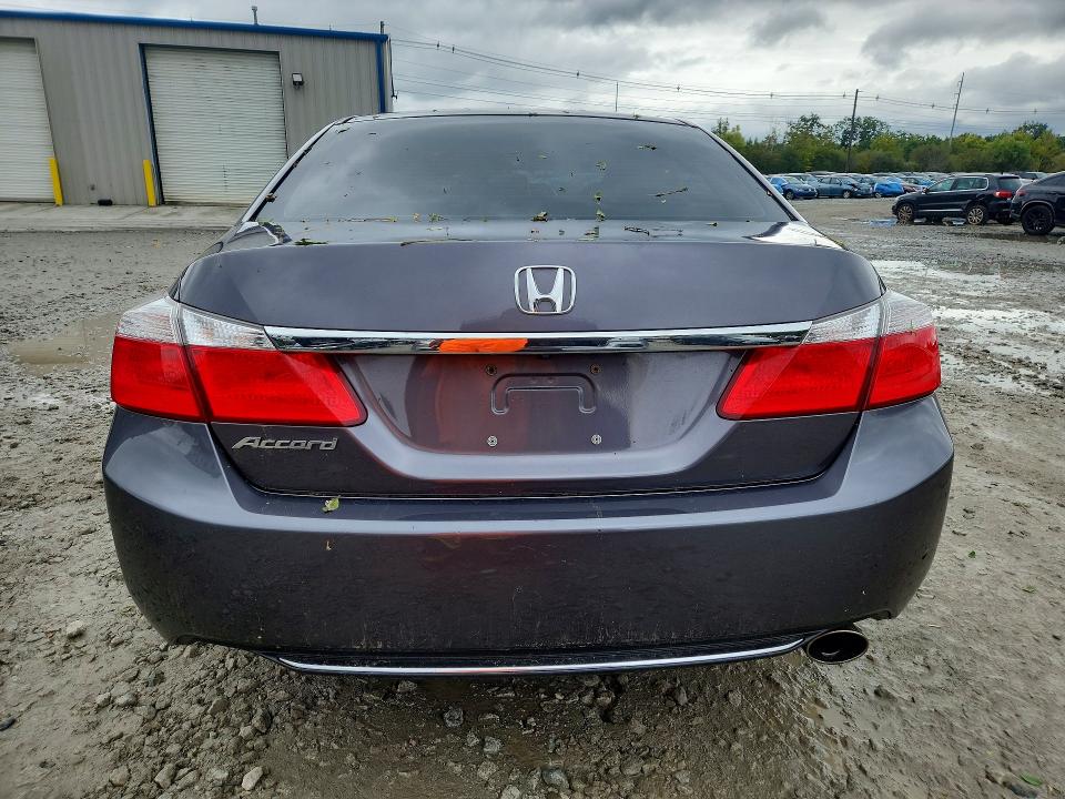 Photo 6 from auction – 2015 HONDA ACCORD with VIN 1HGCR2F73FA002882