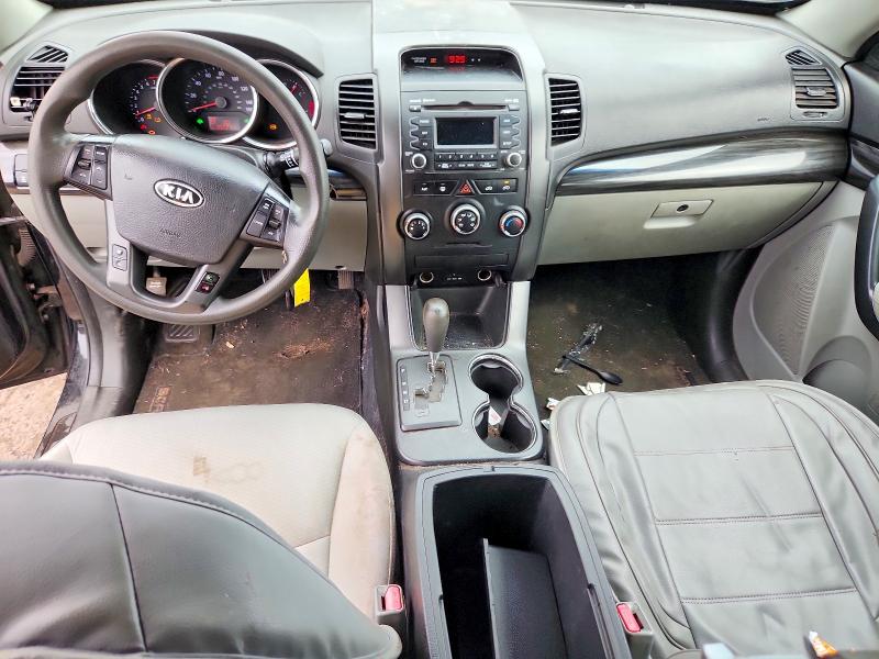Photo 8 from auction – 2013 KIA SORENTO with VIN 5XYKTCA65DG392543