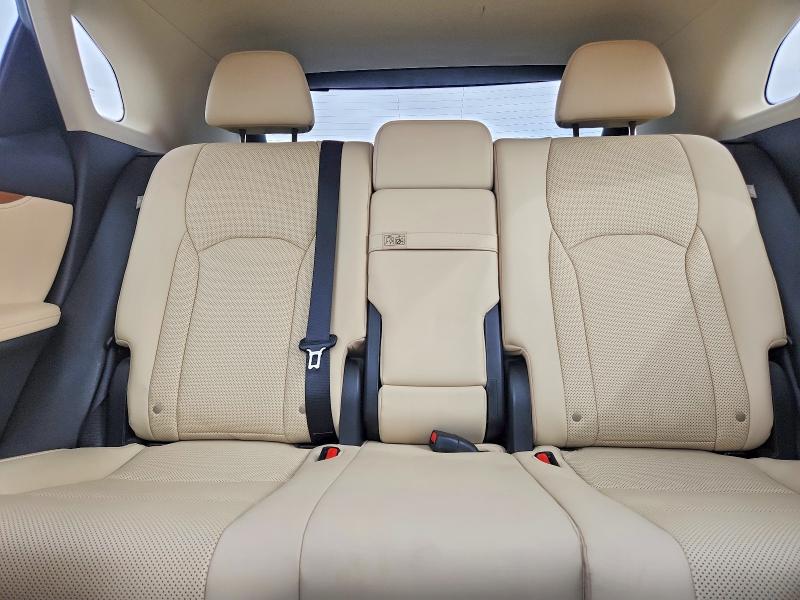 Фото 10 с аукциона – 2021 LEXUS RX с VIN 2T2HZMDA1MC263026