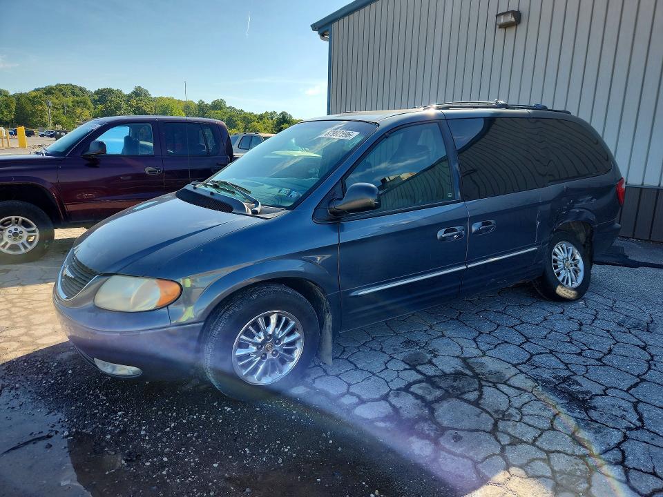 CHRYSLER TOWN & COUNTRY 2002 с VIN 2C8GP64L92R644119 - Снимка от търг