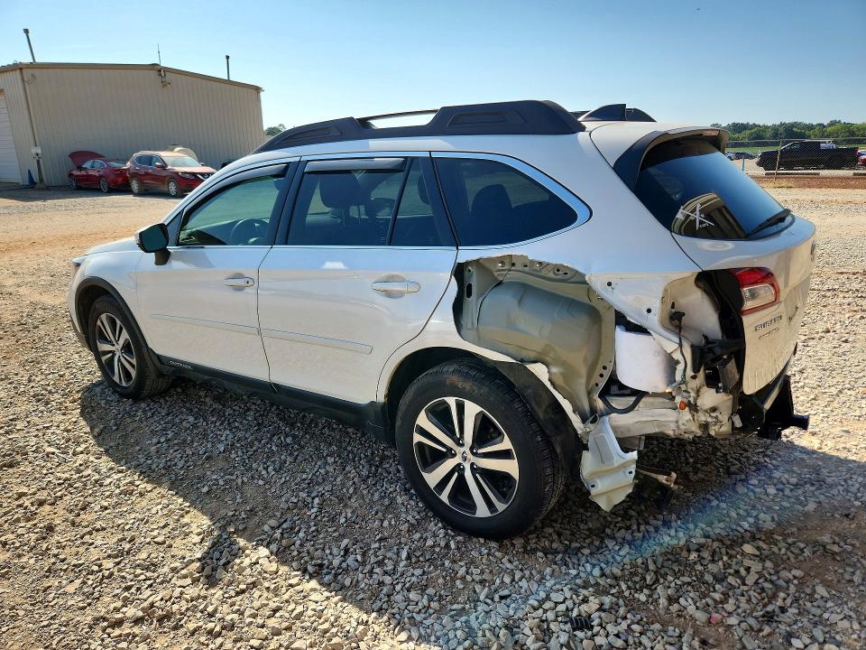 Photo 2 from auction – 2018 SUBARU OUTBACK with VIN 4S4BSENC4J3379793