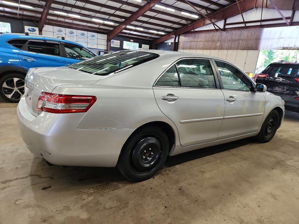 Photo 3 from auction – 2010 TOYOTA CAMRY with VIN 4T1BF3EK2AU557792