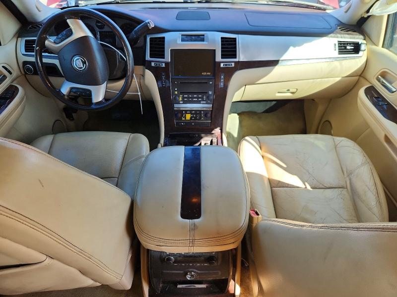 Снимка 8 от търг – 2008 CADILLAC ESCALADE с VIN 1GYEC63858R210113