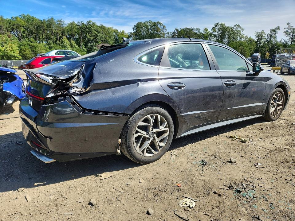 Photo 3 from auction – 2020 HYUNDAI SONATA with VIN 5NPEF4JA3LH058744