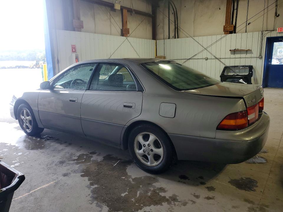 Photo 2 from auction – 1997 LEXUS ES with VIN JT8BF22G9V0055811
