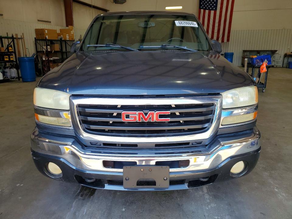 صورة رقم 5 من المزاد - 2004 GMC SIERRA مع VIN 1GTHC29284E377100