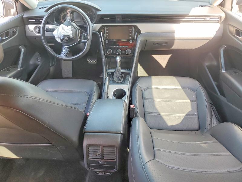 Снимка 8 от търг – 2021 VOLKSWAGEN PASSAT с VIN 1VWSA7A30MC001965