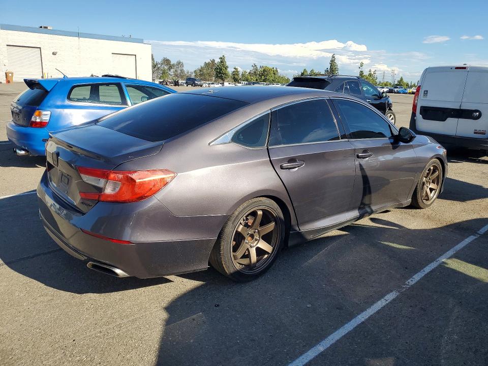 Photo 3 from auction – 2018 HONDA ACCORD with VIN 1HGCV1F34JA240848