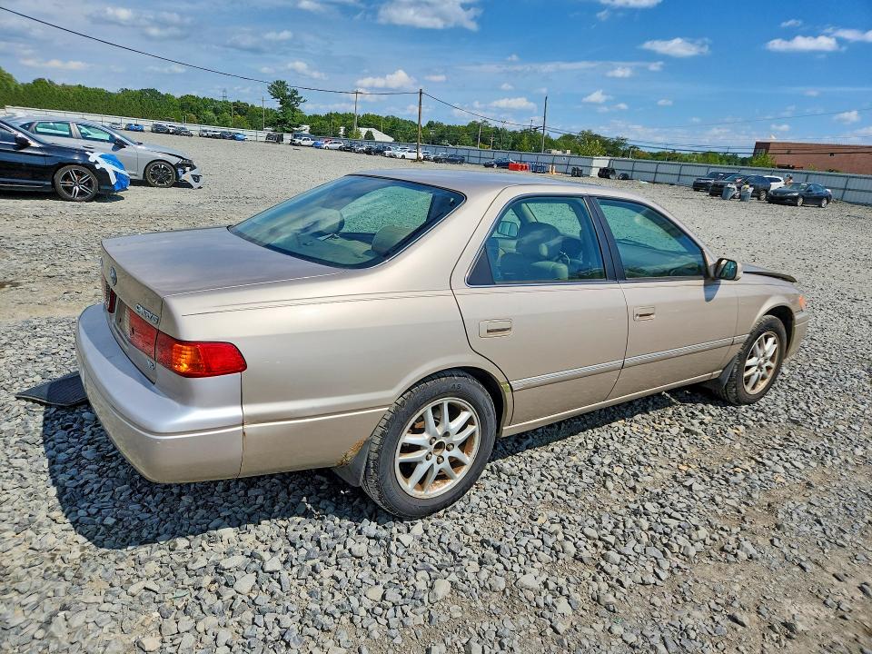Photo 3 from auction – 2000 TOYOTA CAMRY with VIN 4T1BF28K1YU957214