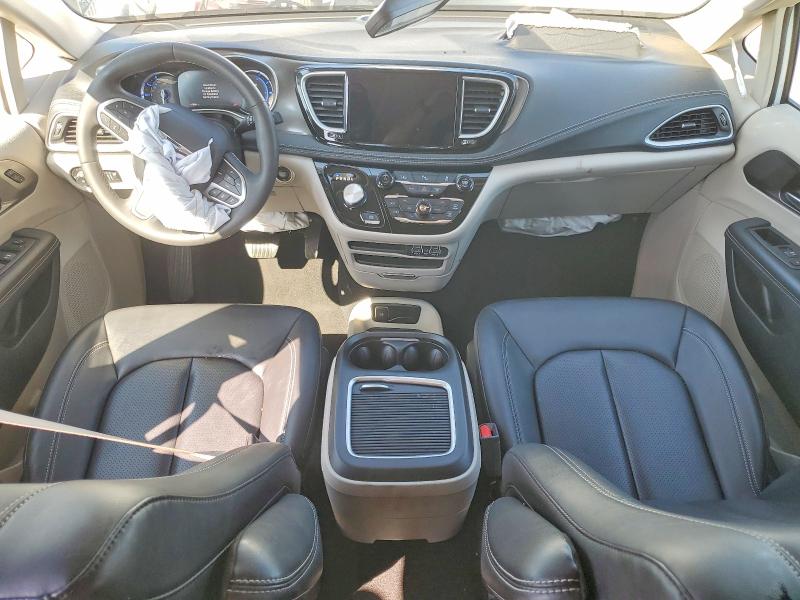 Photo 8 from auction – 2024 CHRYSLER PACIFICA with VIN 2C4RC1S72RR118178