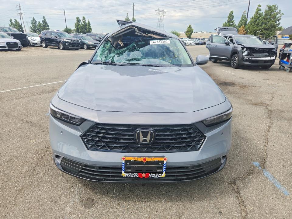 Снимка 5 от търг – 2025 HONDA ACCORD с VIN 1HGCY2F63SA071530