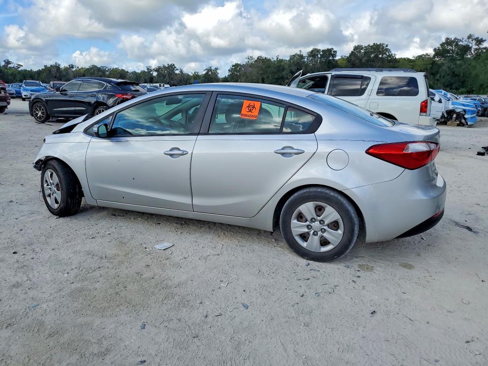 Фото 2 с аукциона – 2015 KIA FORTE с VIN KNAFK4A60F5316506