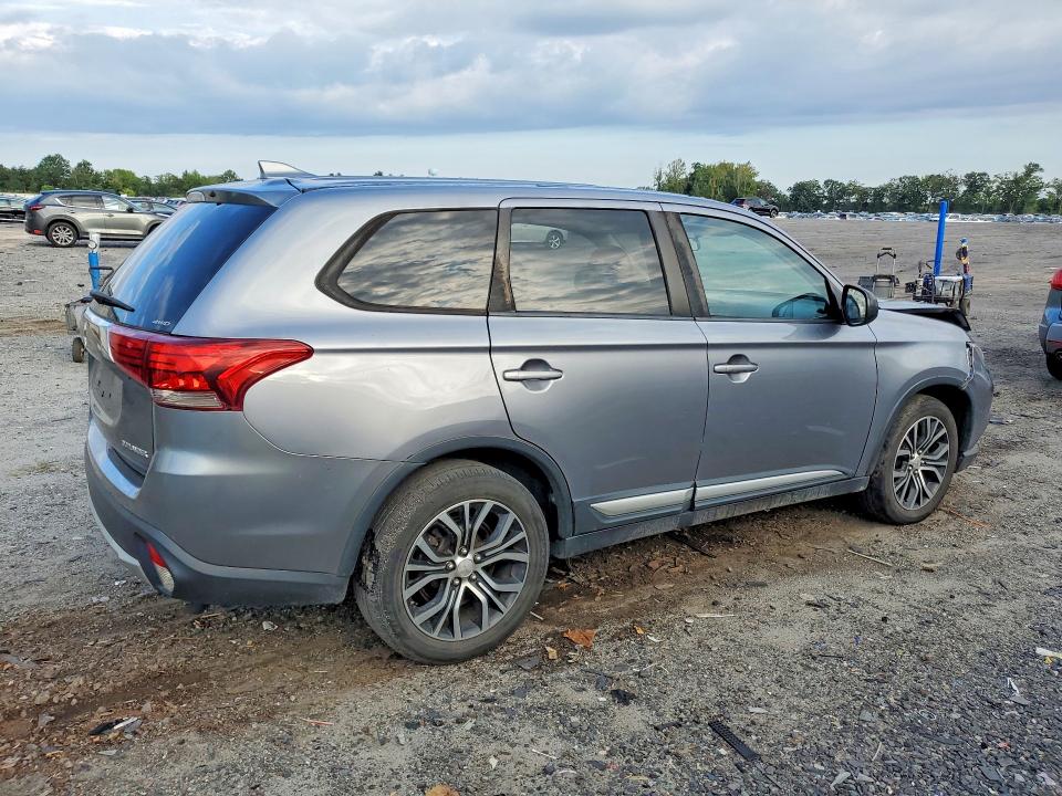 Photo 3 from auction – 2017 MITSUBISHI OUTLANDER with VIN JA4AZ2A30HZ036772