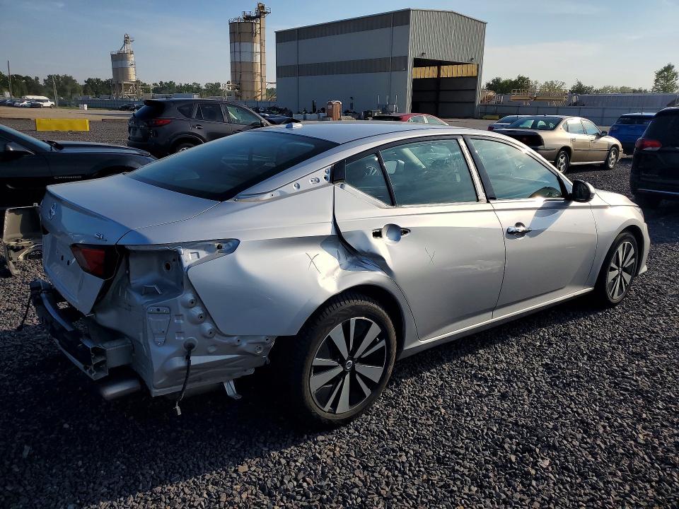 Photo 3 from auction – 2019 NISSAN ALTIMA with VIN 1N4BL4EV7KC197946