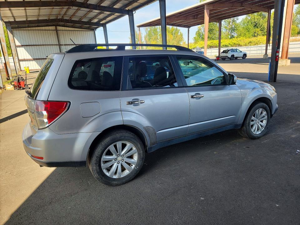 Photo 3 from auction – 2012 SUBARU FORESTER with VIN JF2SHAFC3CH429536