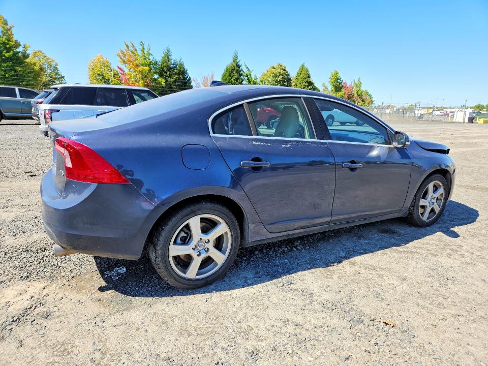 Photo 3 from auction – 2013 VOLVO S60 with VIN YV1612FS2D2188889