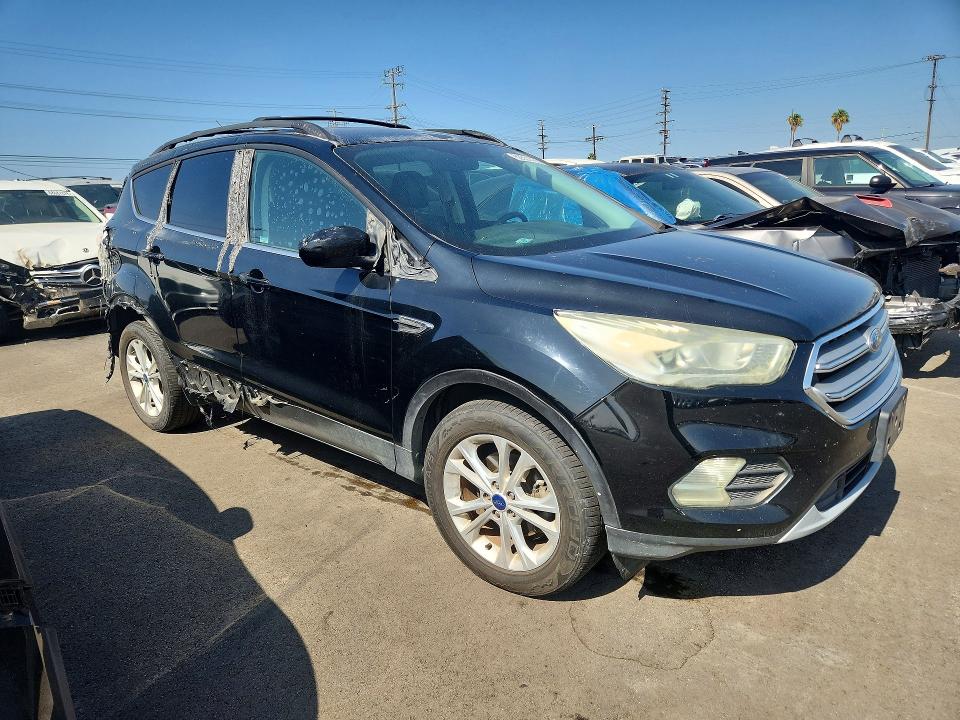 Снимка 4 от търг – 2017 FORD ESCAPE с VIN 1FMCU0GD9HUA95068