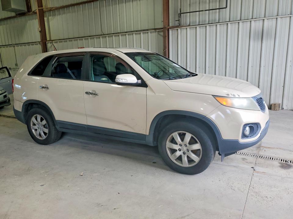 Photo 4 from auction – 2011 KIA SORENTO with VIN 5XYKT3A16BG127776