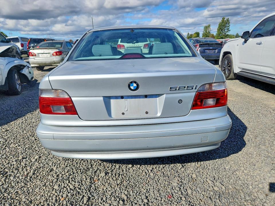 Foto 6 de la subasta – 2001 BMW 525 con VIN WBADT434X1GF56758