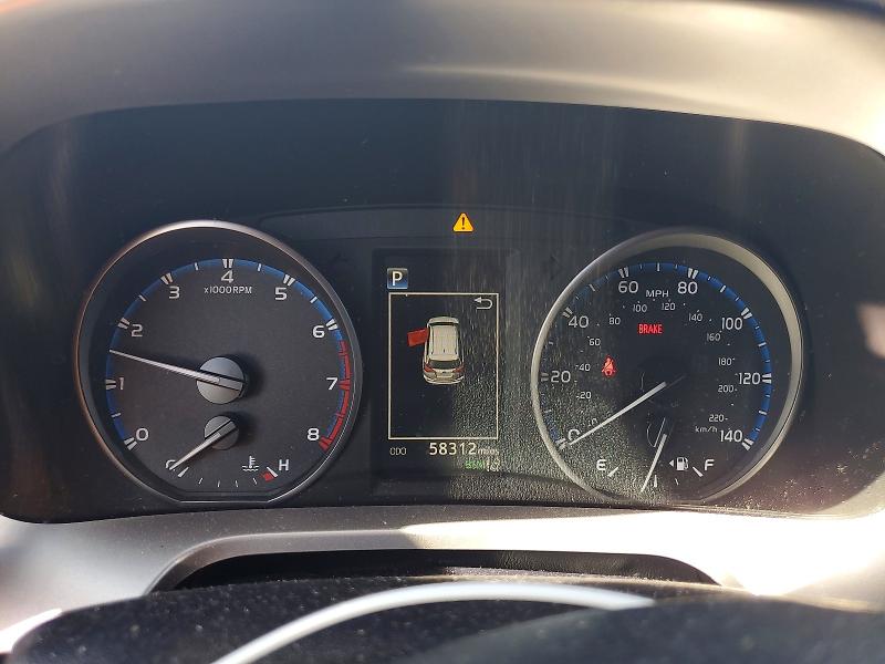 Photo 9 from auction – 2018 TOYOTA RAV4 with VIN JTMRFREV6JJ221211