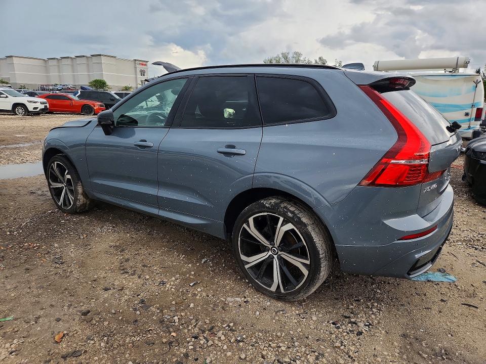 Zdjęcie 2 z aukcji – 2022 VOLVO XC60 z VIN YV4L12DM3N1003444