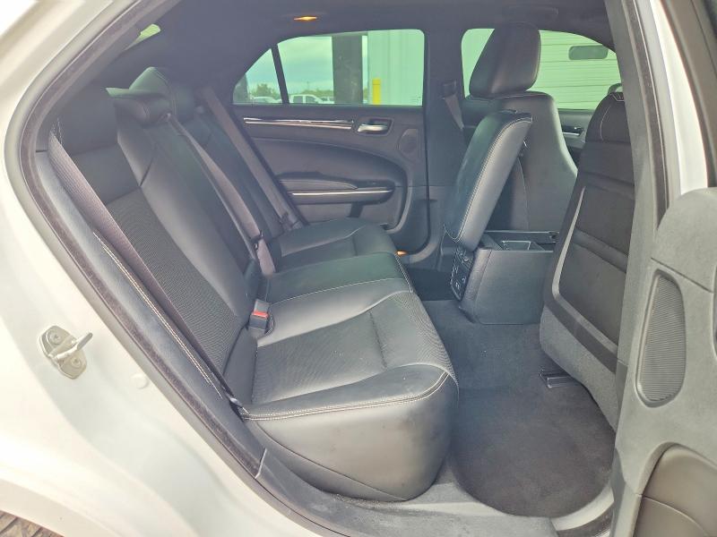 Снимка 10 от търг – 2023 CHRYSLER 300 с VIN 2C3CCABG1PH676634