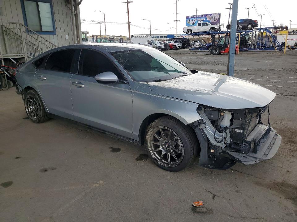 Снимка 4 от търг – 2024 HONDA ACCORD с VIN 1HGCY1F26RA082104