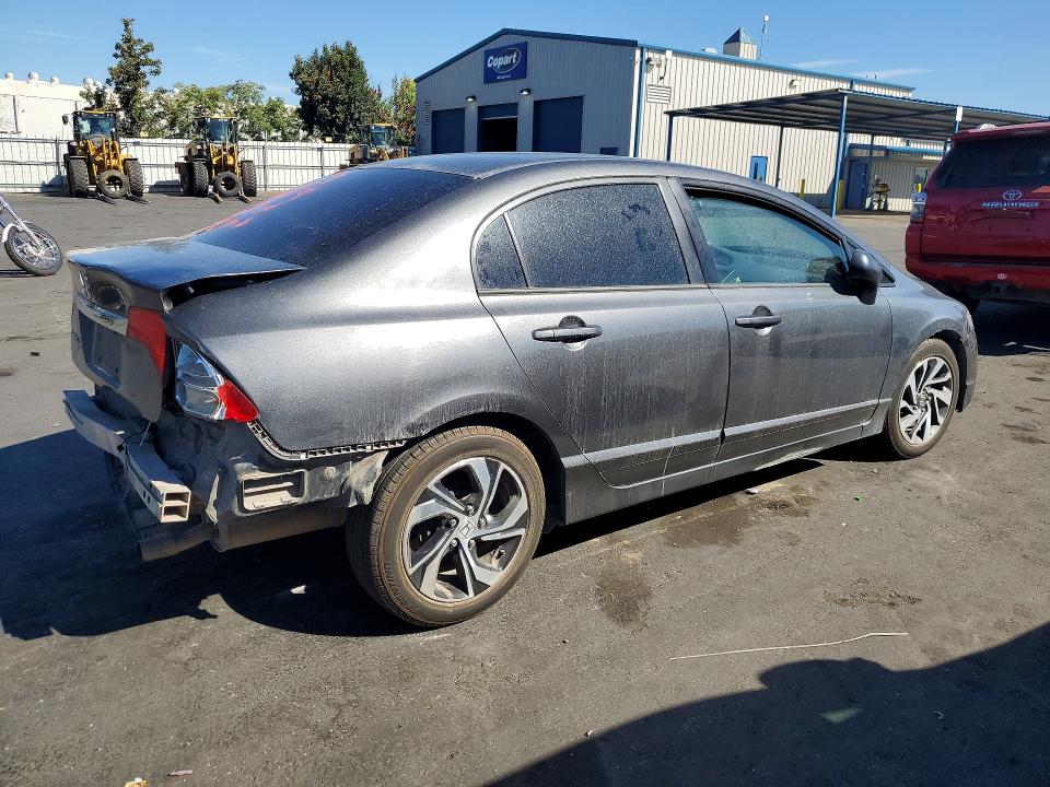 Photo 3 from auction – 2011 HONDA CIVIC with VIN 2HGFA1F53BH302463